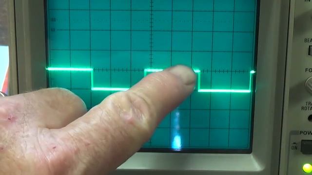 Oscilloscope Basics, Part 1: Discussion, Y-Axis (Voltage) Controls, Probe Calibration смотреть онлайн