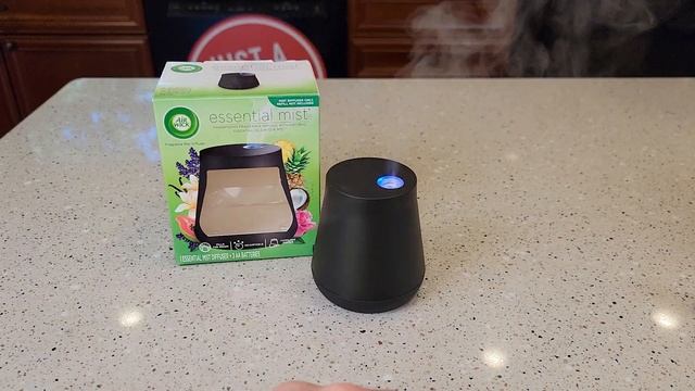 How To Setup Air Wick Essential Oil Mist Diffuser How To Install Batteries & Set Timer смотреть онлайн