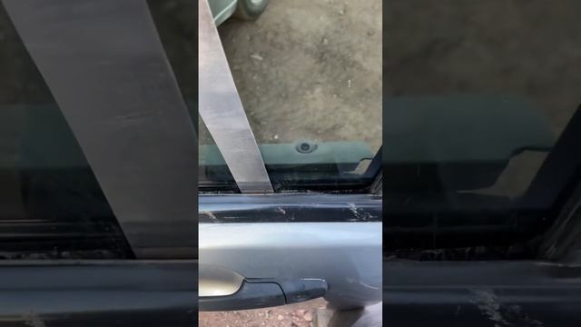 How to use a slim jim on a 2009 Ford Focus￼. смотреть онлайн