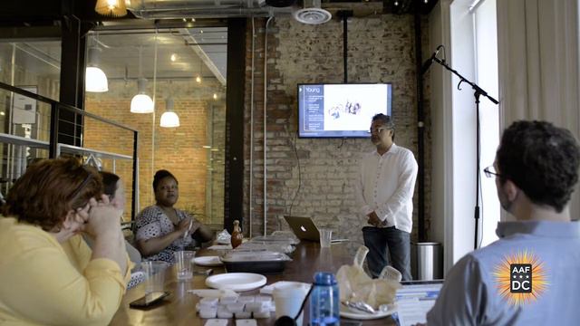 What's on Tap: Joe Camacho смотреть онлайн