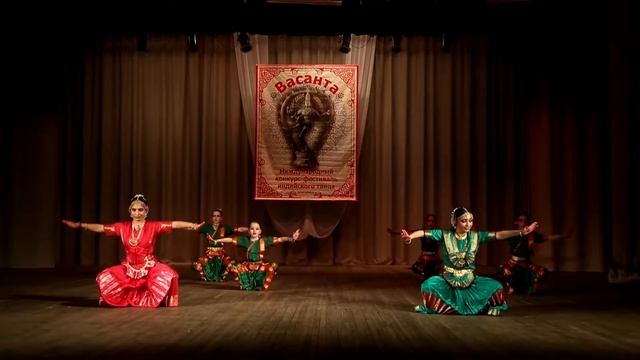 Студия индийского танца "Васанта". Танец "Алариппа" смотреть онлайн
