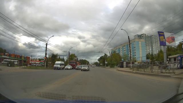 Выезд на встречку и проезд на красный сигнал светофора смотреть онлайн