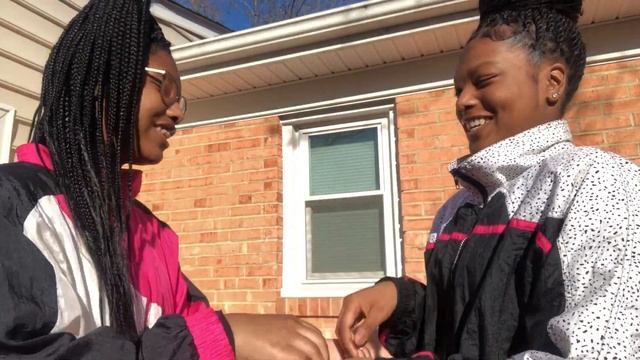 OUR CHILDHOOD HAND GAMES; SLIDE & MISS MARY MACK смотреть онлайн