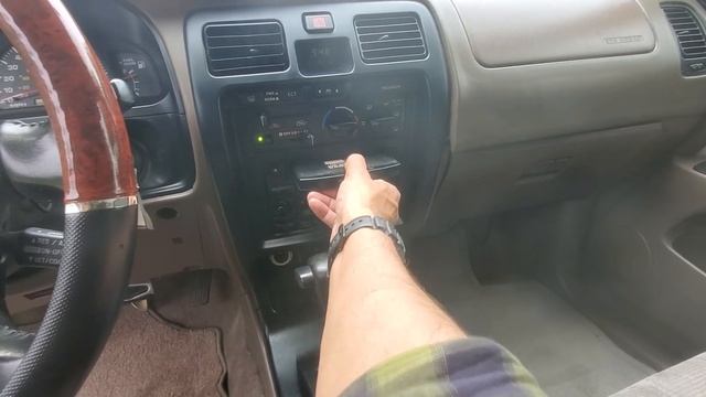 1999 Toyota 4Runner SR5 One Owner. смотреть онлайн