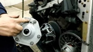 Как разобрать ведущий вариатор на снегоходе, видеоурок от специалиста