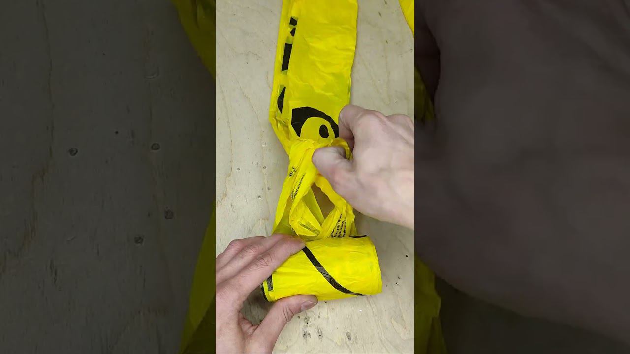 Обязательно запомни эту хитрость! Как легко сложить пакеты, чтобы они не занимали много места? смотреть онлайн