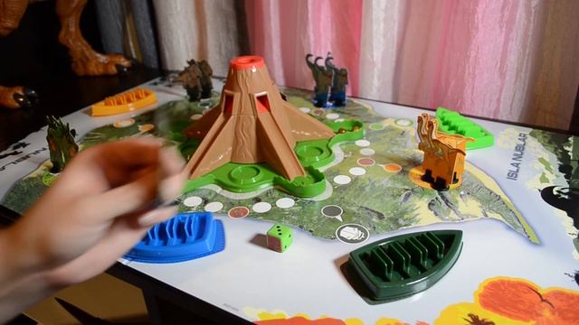 Parents and Collectors Guide to Jurassic World Volcano Escape 3-D Board Game смотреть онлайн