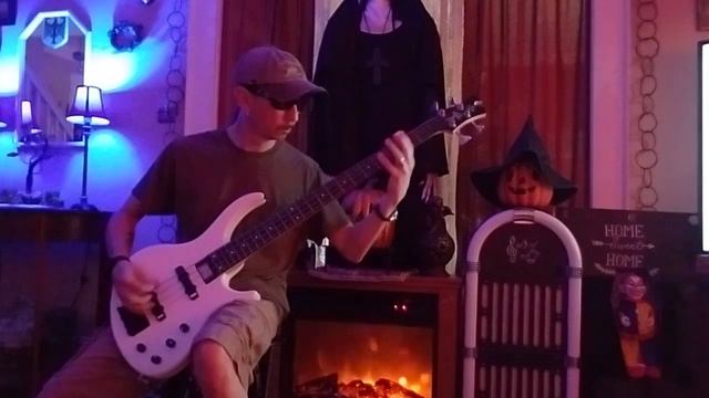 Nirvana Breed (bass cover). смотреть онлайн
