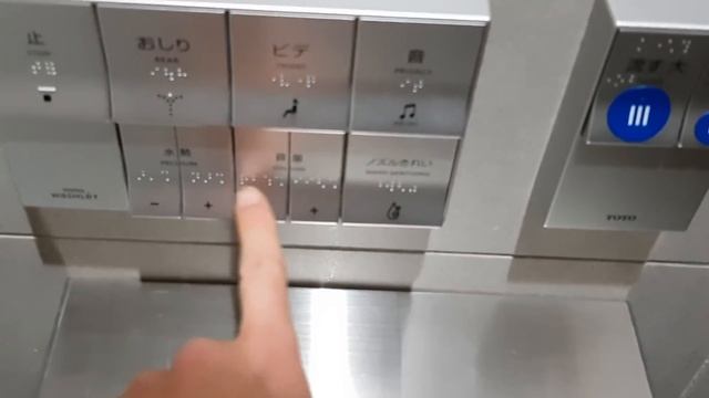 ЯПОНСКИЙ УНИТАЗ. Как устроен унитаз в Японии. Туалет в Японии смотреть онлайн