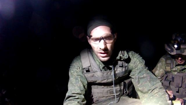 Группа на пересеченке - "Здесь ты не можешь делать неправильно!" смотреть онлайн