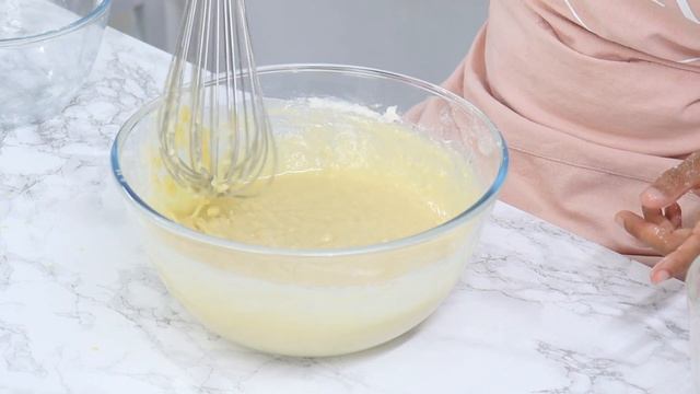 After 20 years of baking, I never thought an eggless VANILLA CAKE could be this good смотреть онлайн