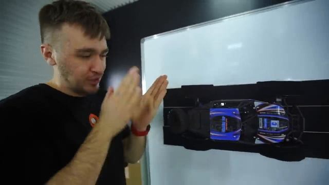 ПОЕДЕТ ЛИ МАШИНКА ПО СТЕНЕ, ЕСЛИ НА КОЛЁСА ПРИЦЕПИТЬ ПРИСОСКИ? смотреть онлайн