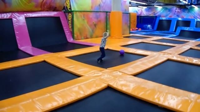 Святик в развлекательном центре.Smile Park