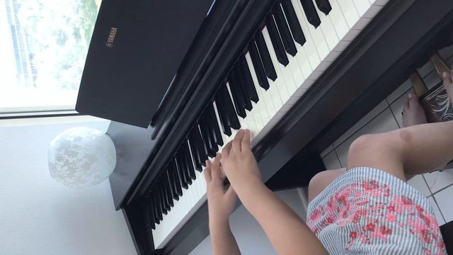 Bana playing piano Sat 27June -1 смотреть онлайн