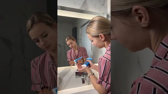 8809339909327 ELIZAVECCA HELL PORE VITAMIN Витаминная пилинг-скатка для лица, 150мл смотреть онлайн