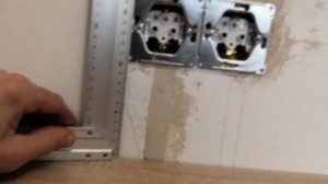 Часть 1. Секреты бывалого сборщика. Как установить стеновую панель и вынести на неё розетки