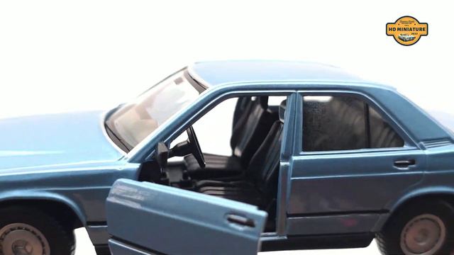 Unboxing Mercedes Benz 190 E 2.6 1/24 Scale Model смотреть онлайн
