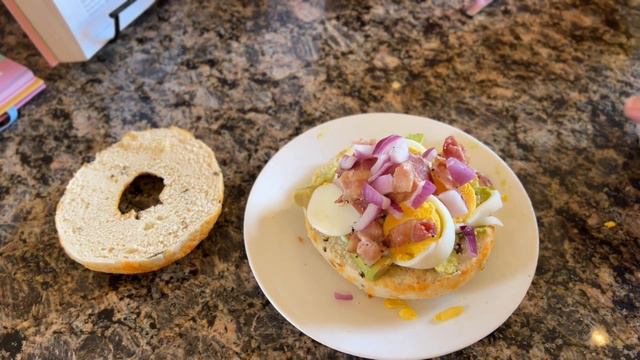 There's Nothing Better Than Lemon Pavlova And Driving With Chickens!  🍋🐓🚜