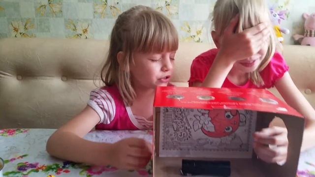 ЧТО В КОРОБКЕ Челлендж для детей Угадай ИГРУШКА или ЕДА WHAT'S IN THE BOX Challenge смотреть онлайн