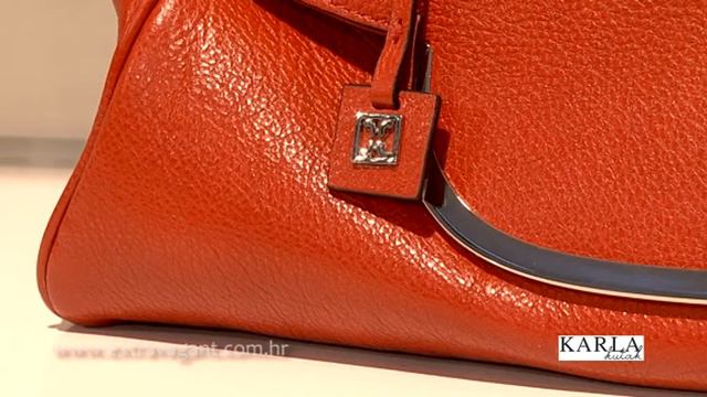 KARLIN KUTAK: COCCINELLE TRST 2 смотреть онлайн