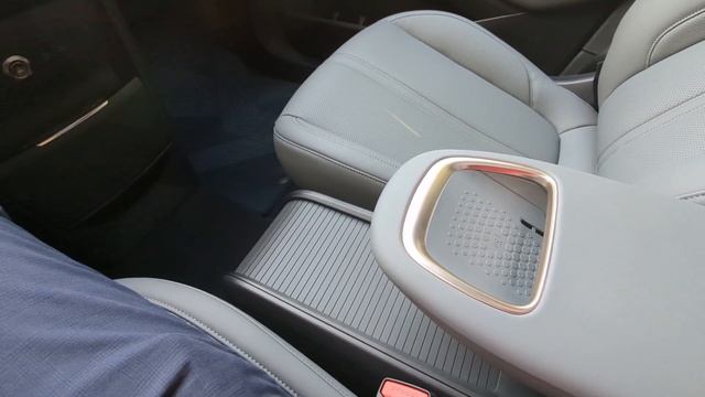 Zeekr X покоряет Москву! Компактный кроссовер с ТТХ суперкара! Экспресс-обзор, первые впечатления. смотреть онлайн