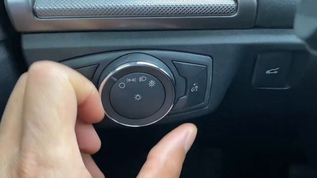 Ford Fusion – How to turn on/off highbeam headlights смотреть онлайн