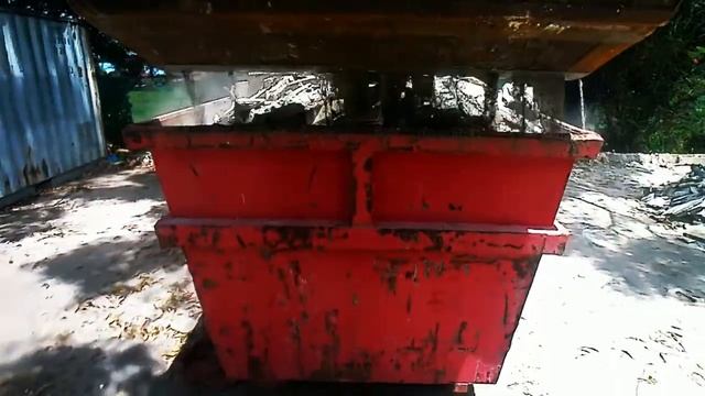 Bobcat Loading Rubble Into Skip Bin - Bobcat 753 ASMR POV