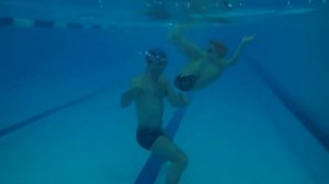 ПОДВОДНОЕ ПЛАВАНИЕ. ИГРЫ ПОД ВОДОЙ. НЫРЯЕМ НА ДНО БАССЕЙНА. КАК КРУТИТЬСЯ ПОД ВОДОЙ МАСТЕР КЛАСС. 7