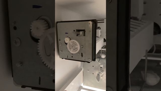 Frigidaire Loud Clicking Ice Maker Noises смотреть онлайн