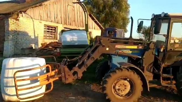 Самому сделать сенаж. Сенаж в рулонах, заворачивать зеленую траву в пленку смотреть онлайн
