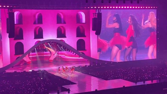 New Rules - Sana Solo - Twice - 5th World Tour in Seoul (Ready to Be) смотреть онлайн