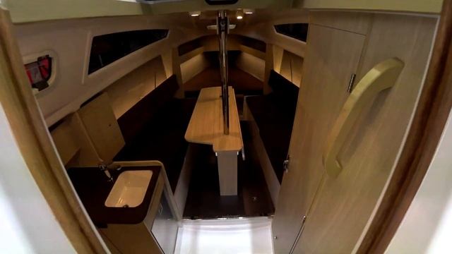 Maxus 24 Evo - Prohlídka lodě na veletrhu Salon Nautique de Paris 2019 смотреть онлайн