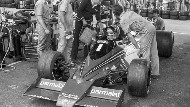 10 genius F1 innovations that were outlawed смотреть онлайн