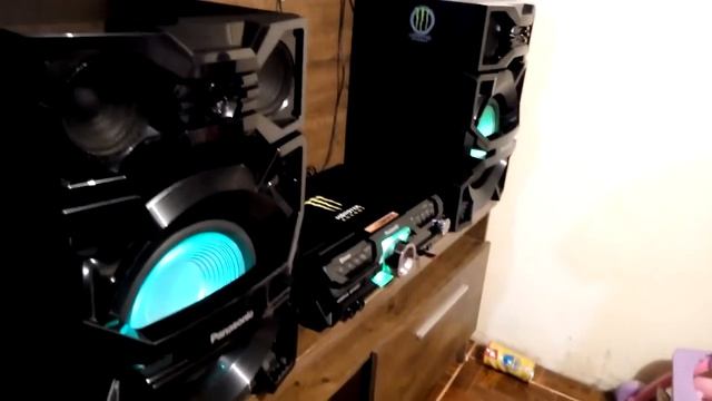 Panasonic Max3500 amaciando os auto falantes смотреть онлайн