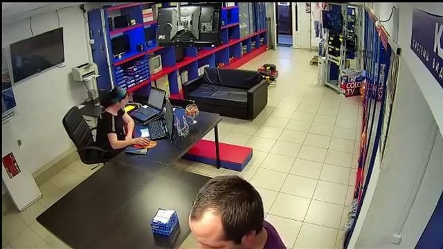 Купольная IP камера видеонаблюдения RVi IPC31S 2 8 12 мм смотреть онлайн