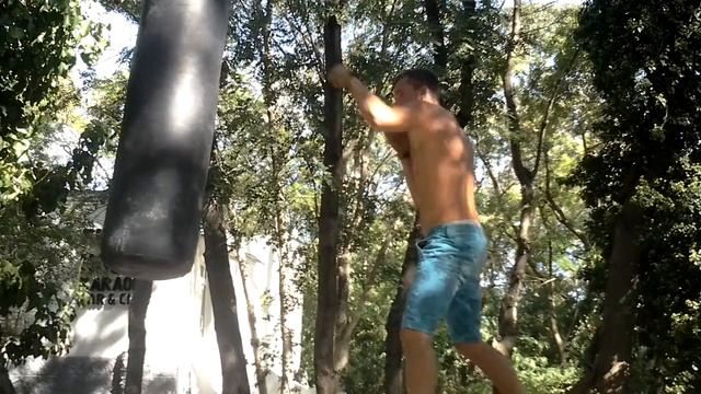 Работа на груше ... Тренировочный лагерь..... смотреть онлайн