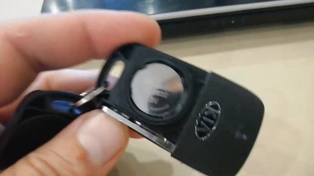 Смена батарейки в ключе kia смотреть онлайн