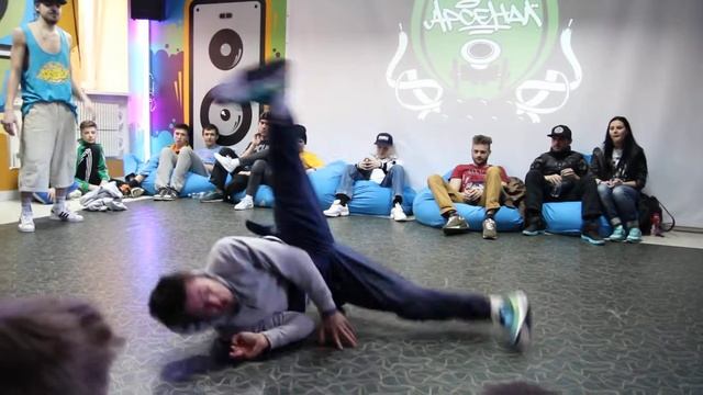 Uzee rock (HBTC) vs Jora (KCBratz) смотреть онлайн