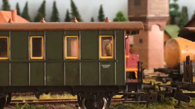 SZD museum train - Старый поезд СЖД (Piko - Lima - Märklin - Umbum) (Running session- обкатка) смотреть онлайн