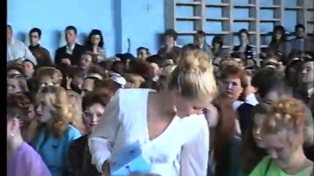 Шадринск Школа №1. Выпускной 11 классы. - 24.6.97. смотреть онлайн