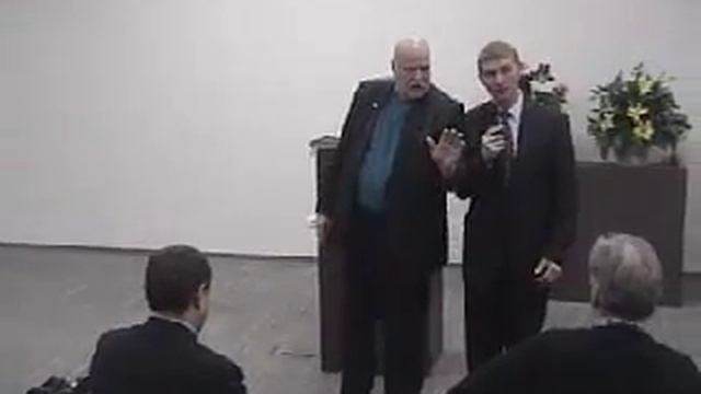 РЕЛИГИЯ ПРИВОДИТ К ОТСТУПНИЧЕСТВУ, А ВЕРА К ЧУДЕСАМ (Ян Ханвольд) смотреть онлайн