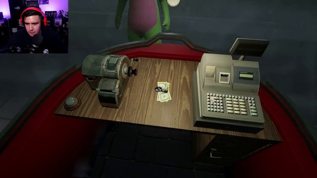 IM WORKING NIGHT SHIFT AT A MOVIE THEATER BUT THIS CREEPY DUDE WANTS TO MAKE HIS OWN MOVIE WITH ME смотреть онлайн