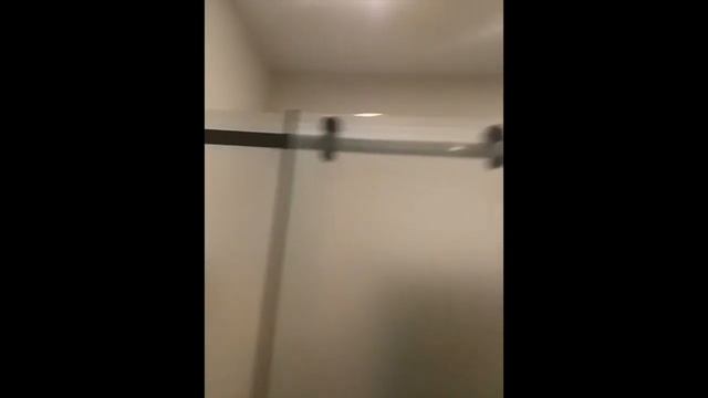 Раздвижная душевая кабина из стекла сатината от МосСтеклоПроект смотреть онлайн