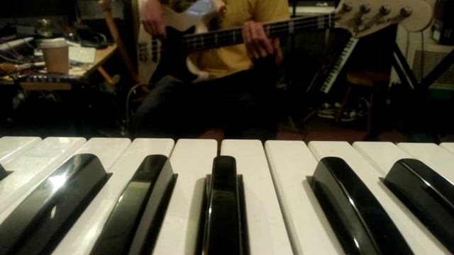 Let's Ride Q-Tip - Leonard Charles live remake смотреть онлайн