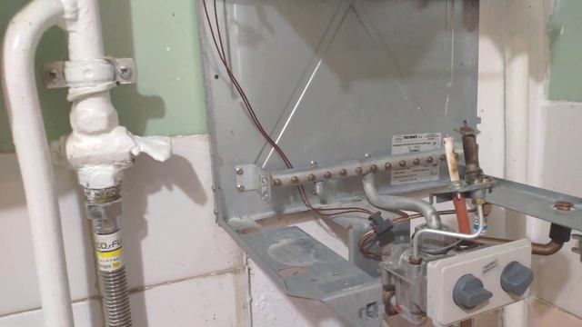 1 января 2022 г.ремонт газовой колонки Termet 19.01 (часть 1) смотреть онлайн