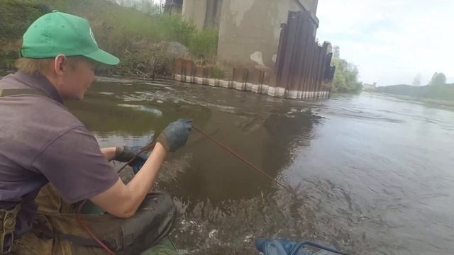 ТАКОЙ УЛОВ ПОМНИТ КАЖДЫЙ, КТО ИЗ 80-Х, РЫБАЛКА НА МАГНИТ С ЛОДКИ!!! смотреть онлайн