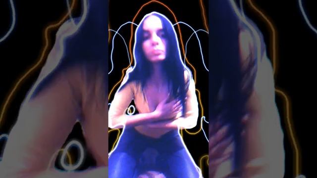 Красивая девушка танцует смотреть онлайн