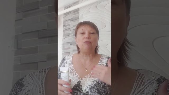 @ Отзыв нашего партнёра.Бомбический, эффективый крем для шеи и декольте. смотреть онлайн