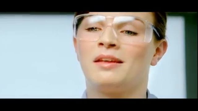 Kelly Brook in DirectGov TV Ad смотреть онлайн