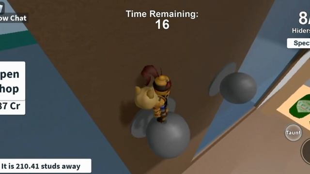 Нычки и прикольные места с игре ROBLOX в режиме Hide And Seek Extreme смотреть онлайн